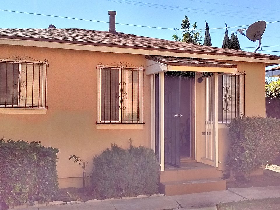 1st image of 1650 W 104th St