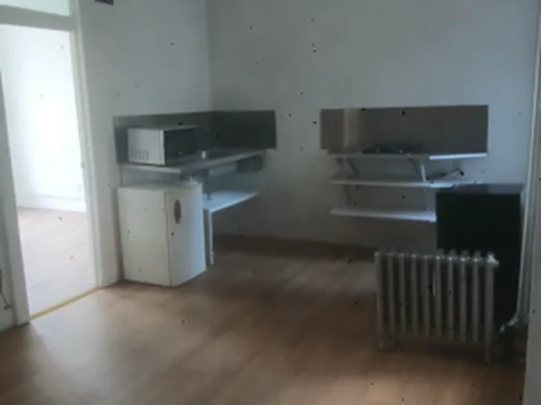 133 Avenue D APT 7, New York, NY 10009