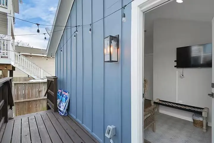 5324 Avenue L — Photo 24