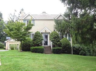 1515 Lynfield Ave, Coraopolis, PA 15108