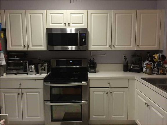 3rd image of 354 SW 121st Ter #0