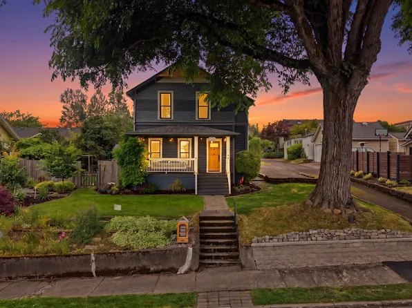 1216 Jackson St, Oregon City, OR 97045