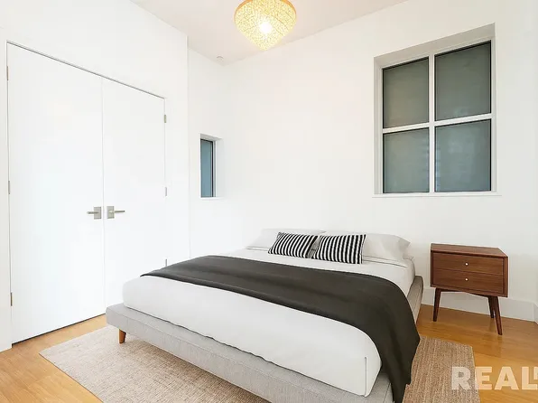 177 Concord Street image 8 of 12