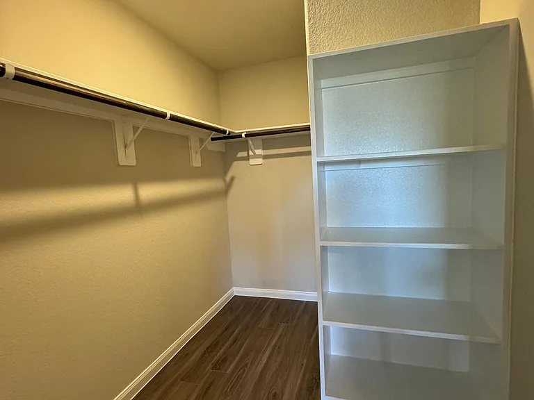 4922 Luke Mathew Dr — Photo 12