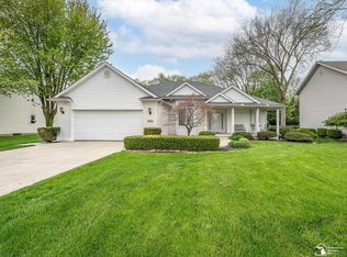 14353 Canterbury Ln, Monroe, MI 48161
