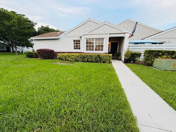 13724 SW 147th Circle Ln APT 3-30, Miami, FL 33186