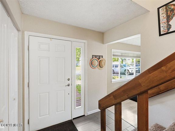 3rd image of 710 Woodmar Pl