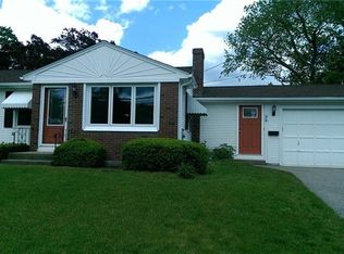 98 Grassy Plain Rd, Riverside, RI 02915