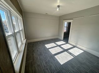 1938 W Rogers St, Milwaukee, WI 53204