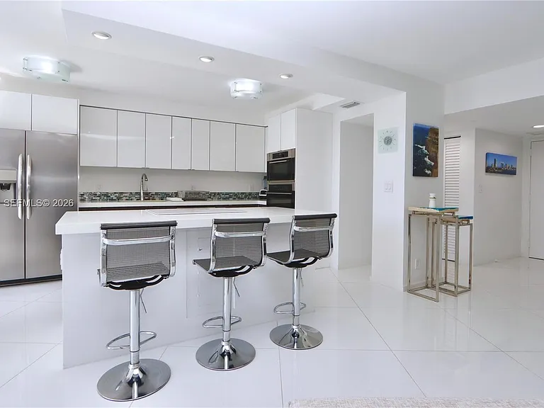 3600 Mystic Pointe Dr #1115 — Photo 12