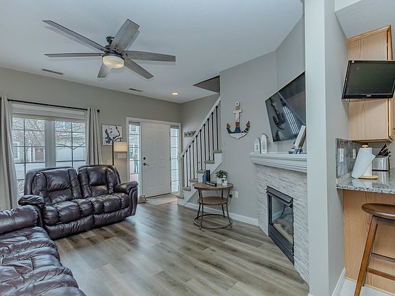 5th image of 1203 Eloise St Unit 3