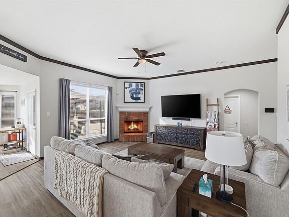 5th image of 910 Grouse Rd