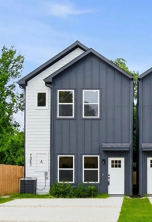 3 bed, 2.5 bath, $1,759 — Photo 1