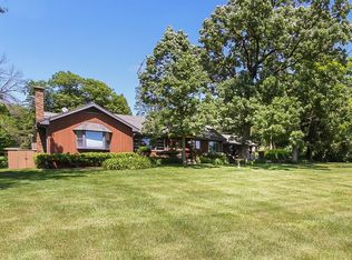 N2273 S Lakeshore Dr, Lake Geneva, WI 53147