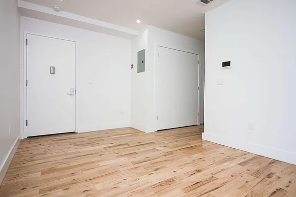 Rented by Nooklyn NYC LLC | media 8