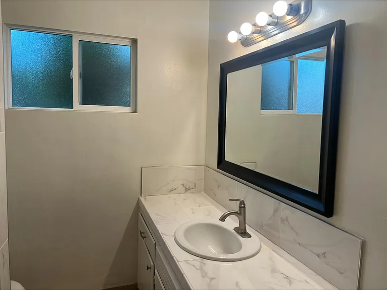 4013 University Ave — Photo 11
