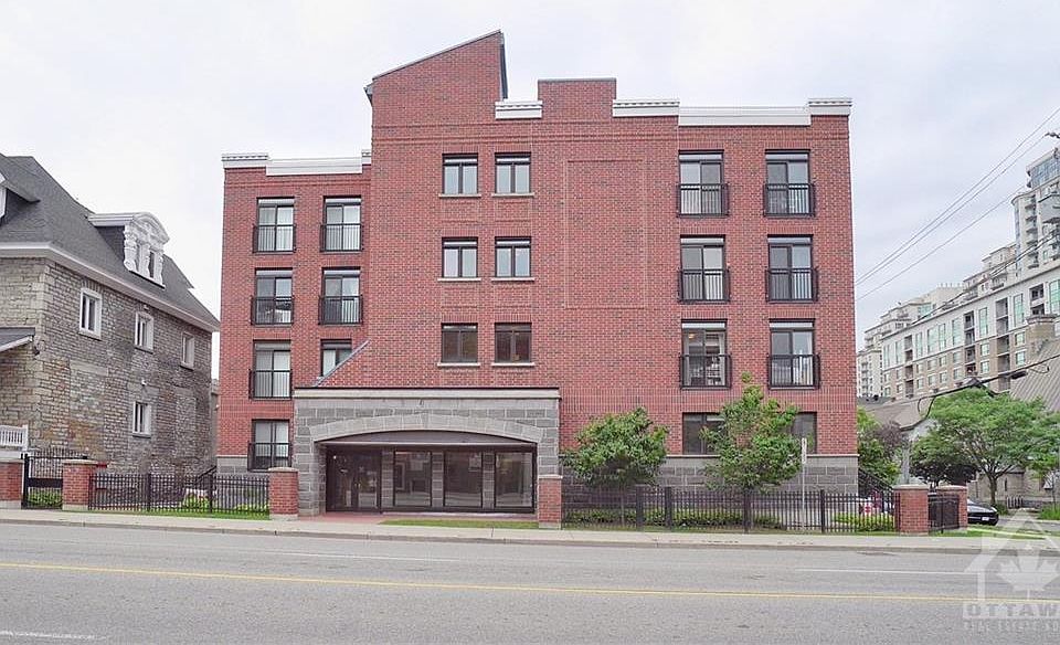 1st image of 456 King Edward Ave #308