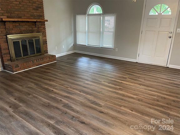 5th image of 2930 Gray Feather Dr