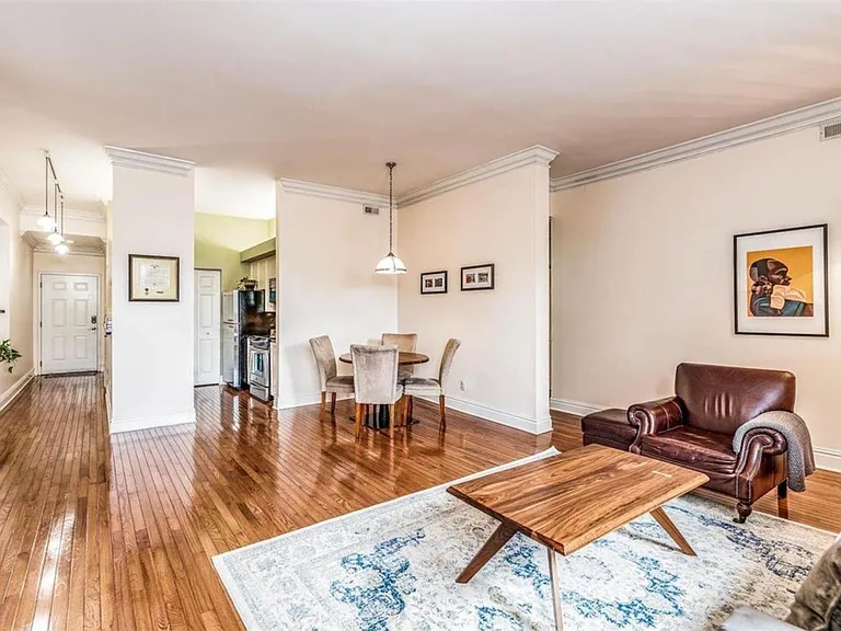 4496 Maryland Ave #1C — Photo 4