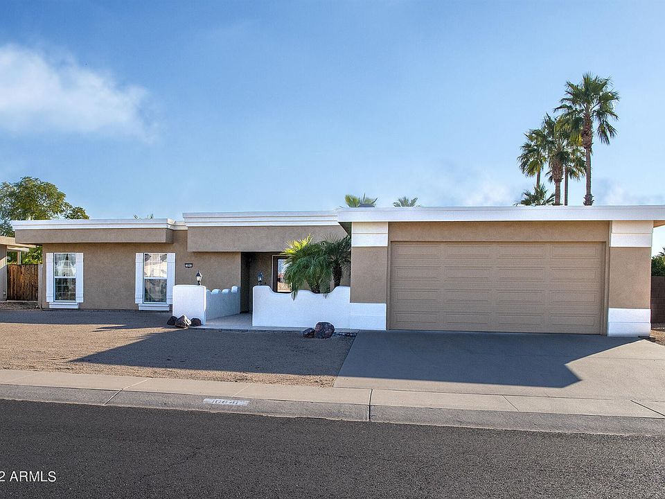 1st image of 10841 W Acacia Dr