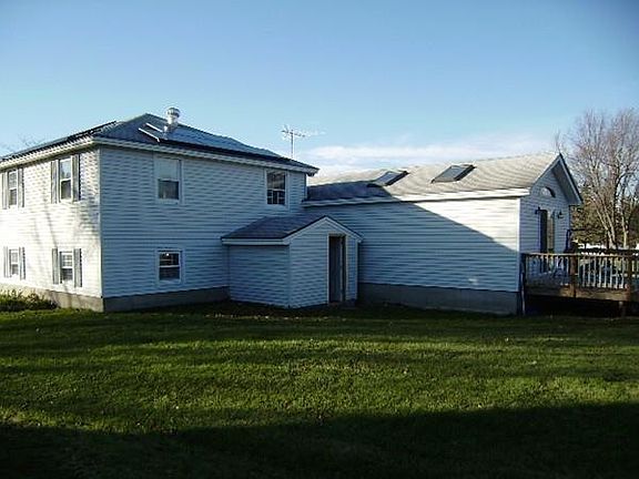 2nd image of 62 Lincoln Ln