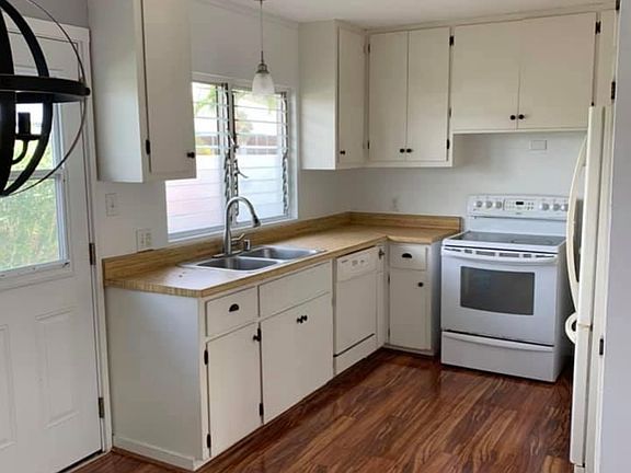 3rd image of 421 E Olomana St