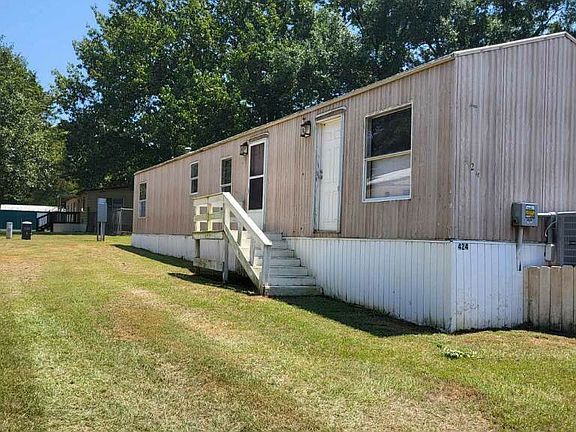 2nd image of 117 Parkway Dr #424