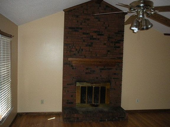 3rd image of 7625 Campbell Creek Ln