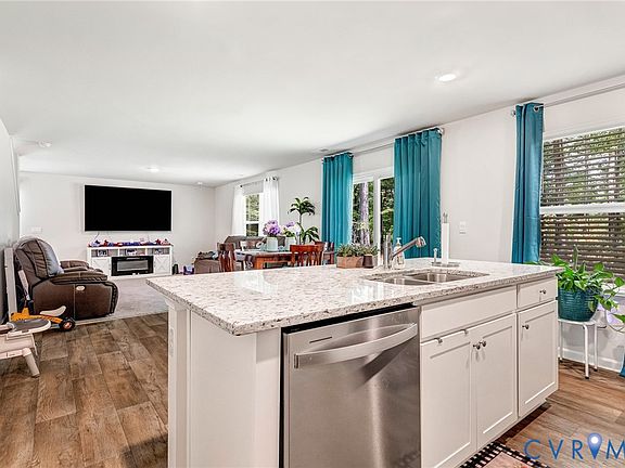 2nd image of 205 River Landing Cres