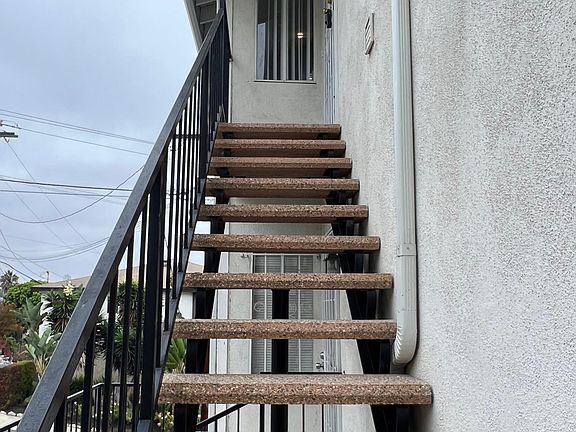 4th image of 2211 S Gaffey St Unit 6