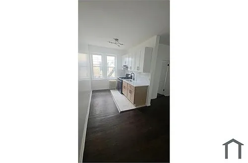 32 Dayton St Photo 1