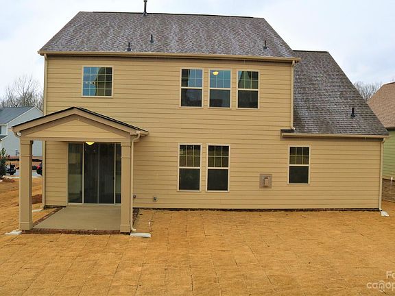 2nd image of 15321 Oleander Dr