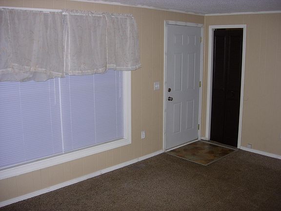 5th image of 309 N Blanchard St