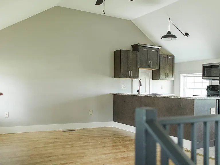 6022 Carpenter St — Photo 2