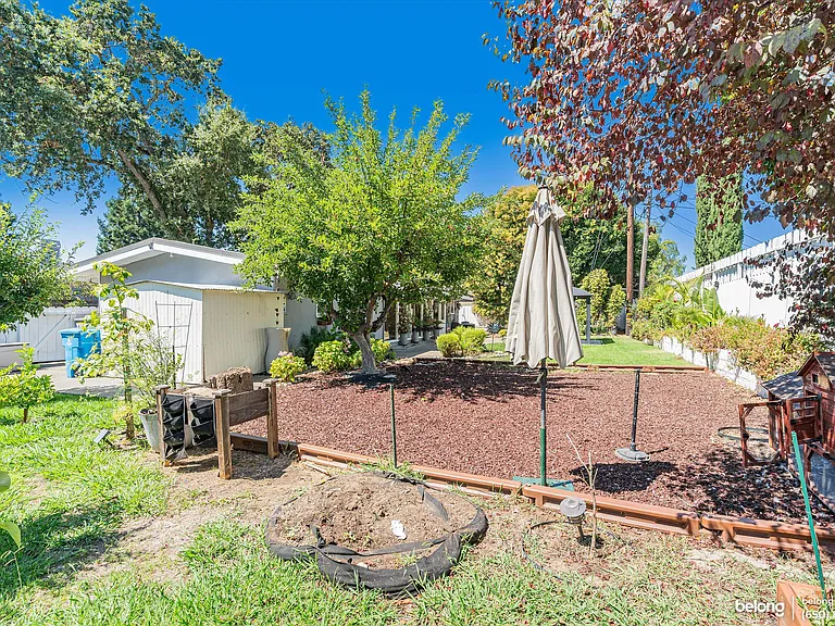 2036 Center Rd — Photo 14