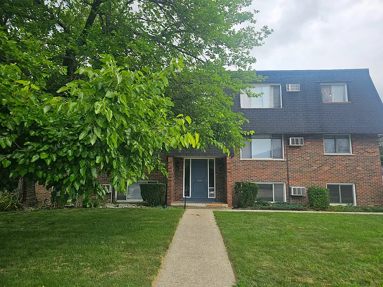 1145 Royal Blvd #3 — Photo 2