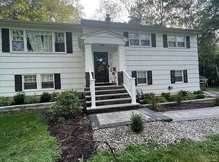 55 Honeyman Pl, Berkeley Heights, NJ 07922