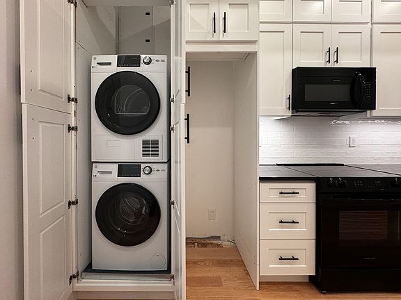 5th image of 163 India St APT 2R