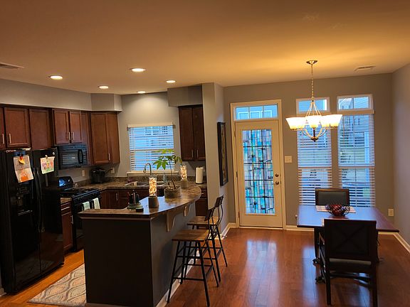3rd image of 8941 Ringview Dr