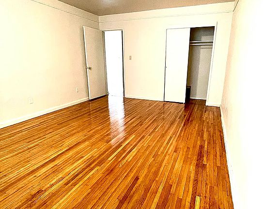 4th image of 3215 Olinville Ave APT 6F