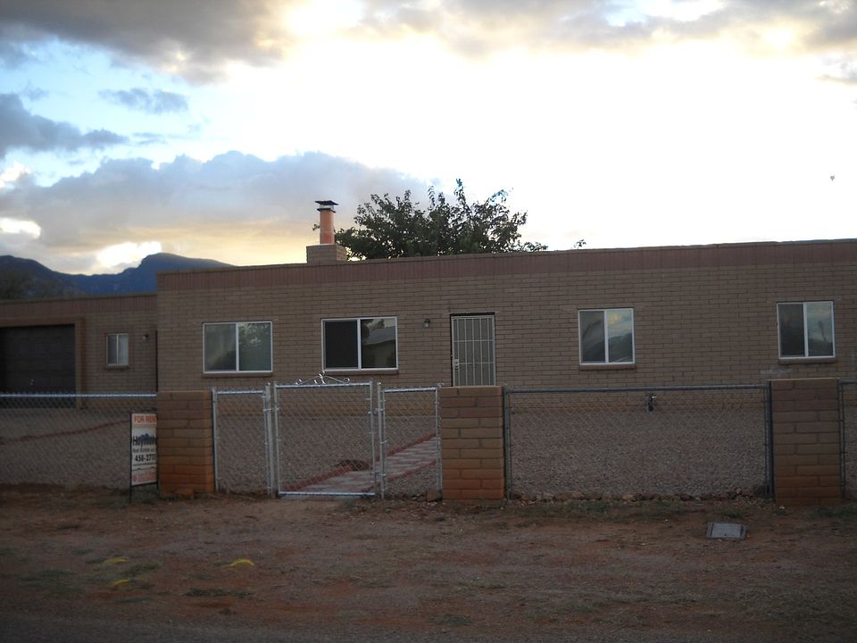 1st image of 4856 S Santa Claus Ave