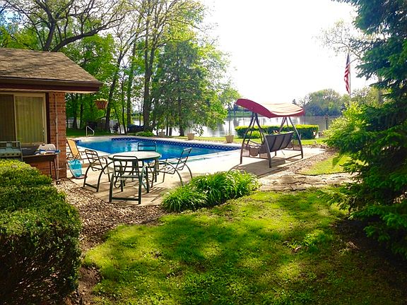 5th image of 10 Elmwood Dr