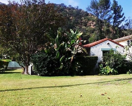 4th image of 2264 E Glenoaks Blvd