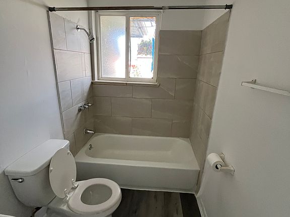 2nd image of 3747 N Gaylord St #8