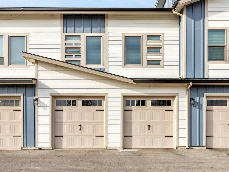 Movado Village — Photo 90