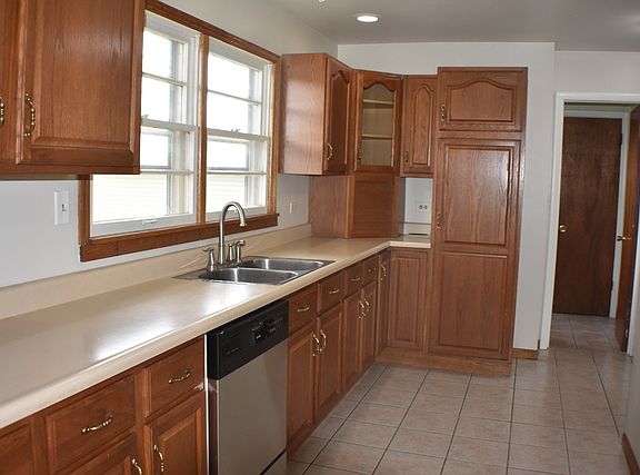 5th image of 9349 183rd St