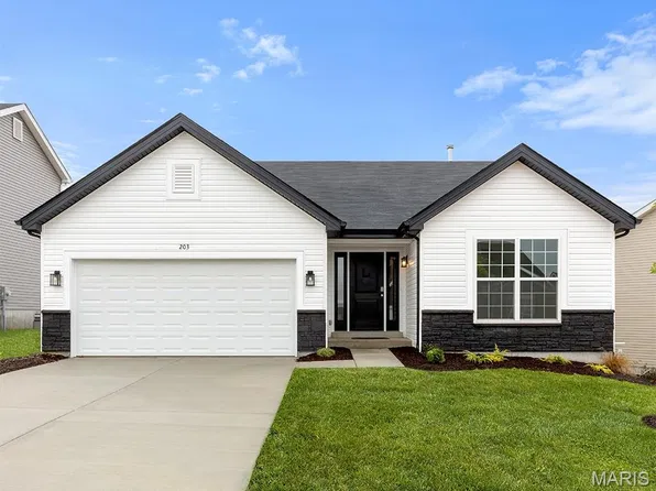 302 Yellow Birch Dr, Ofallon, MO 63385
