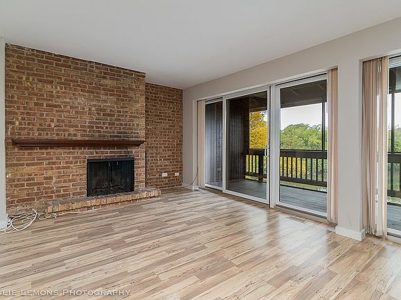 4th image of 5530 E Lake Dr APT E