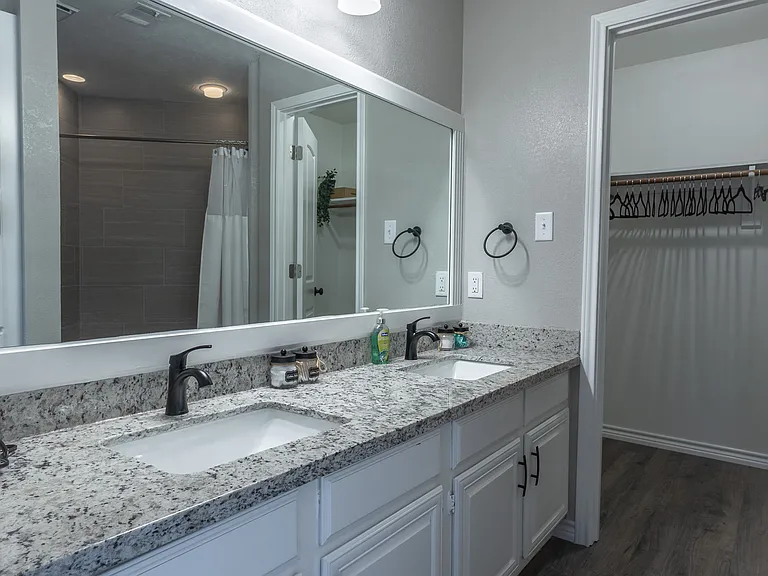 3412 Coastal Dr — Photo 3