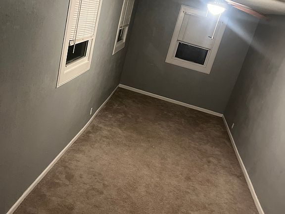 5th image of 834 Lincoln St
